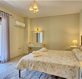 3 bedroom villa with pool, near Acharavi, sleeps 8